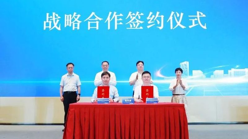 玻璃纤维复合材料与碳纤维：性能对比与选择要点